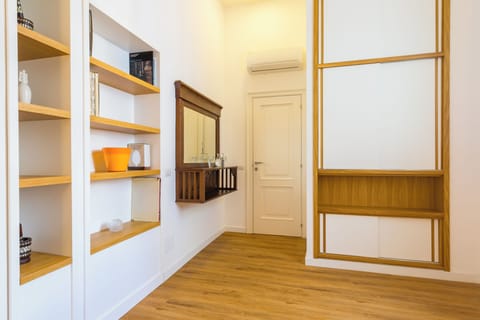 Apartment (3 Bedrooms) | Living area | TV