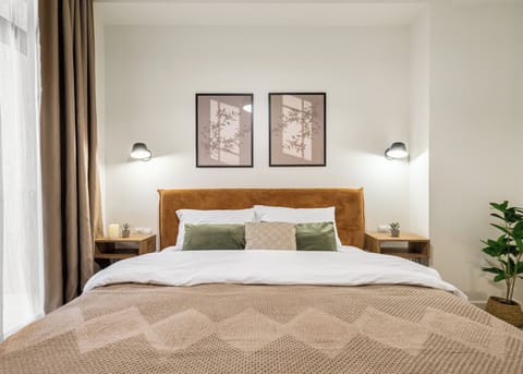 Apartment, City View | Blackout drapes, iron/ironing board, WiFi (free)