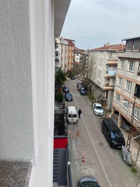 Economy Room, Courtyard View | Street view