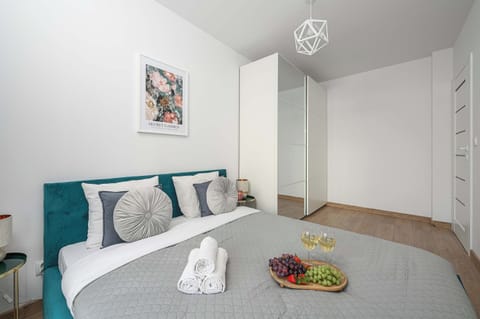 Apartment | 2 bedrooms, laptop workspace, iron/ironing board, bed sheets
