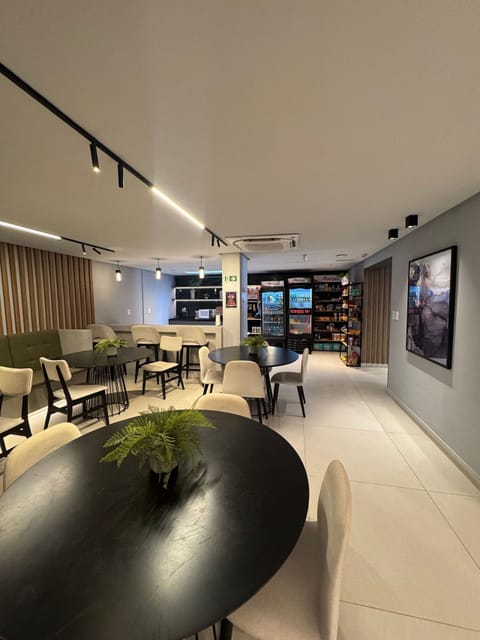 Suite | Dining