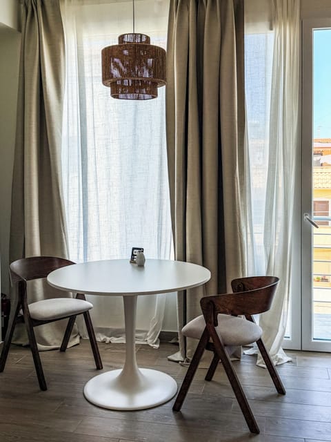 Studio, Balcony | Dining