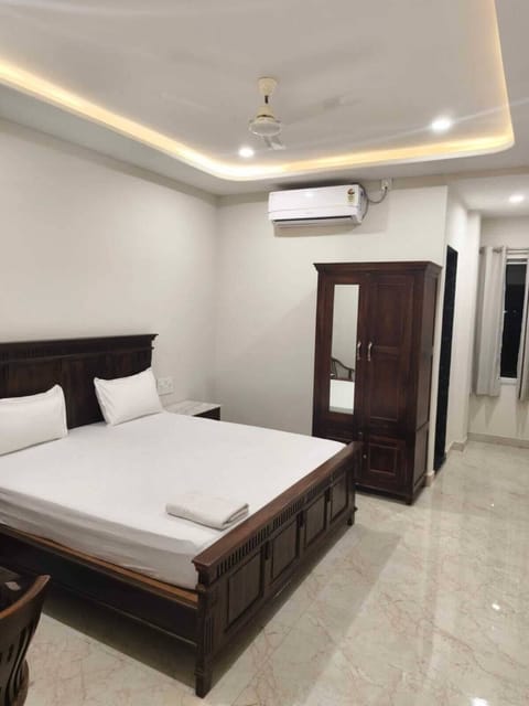 Deluxe Room | Desk, WiFi (free)