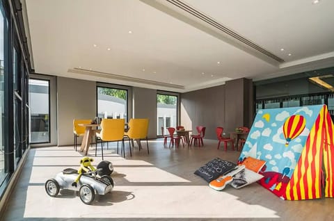 Condo, 1 Bedroom, Accessible, Smoking | Lounge