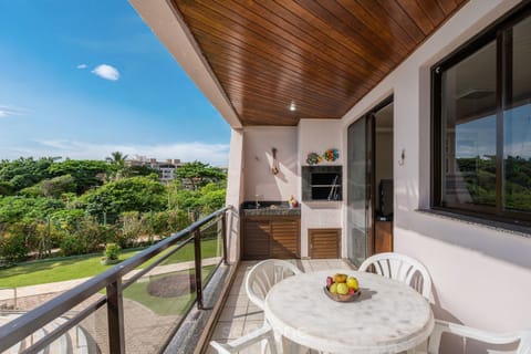 Basic Apartment | Outdoor dining