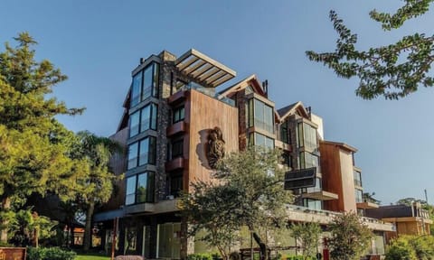 Basic Apartment | Exterior