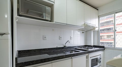 Basic Apartment | Private kitchen