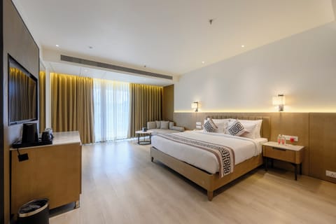 Deluxe Room, Balcony, Garden View | WiFi (free)