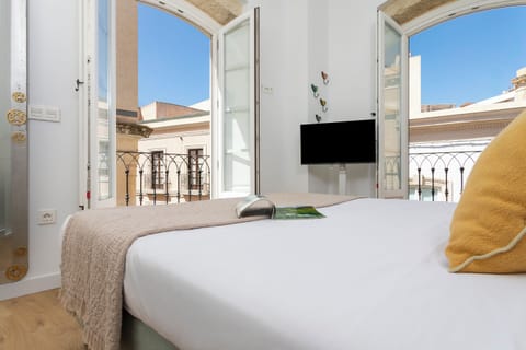 Apartment (2 Bedrooms) | 2 bedrooms, iron/ironing board, cribs (free), WiFi (free)