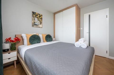 Classic Apartment, 2 Bedrooms, City View | Premium bedding, blackout drapes, soundproofing, iron/ironing board