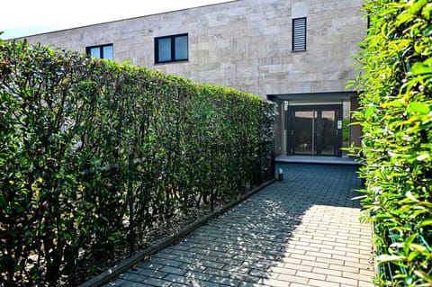 Apartment, 3 Bedrooms, Accessible, Terrace | Exterior