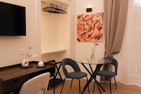 Apartment (5 Bedrooms) | 5 bedrooms, iron/ironing board, cribs (free), bed sheets