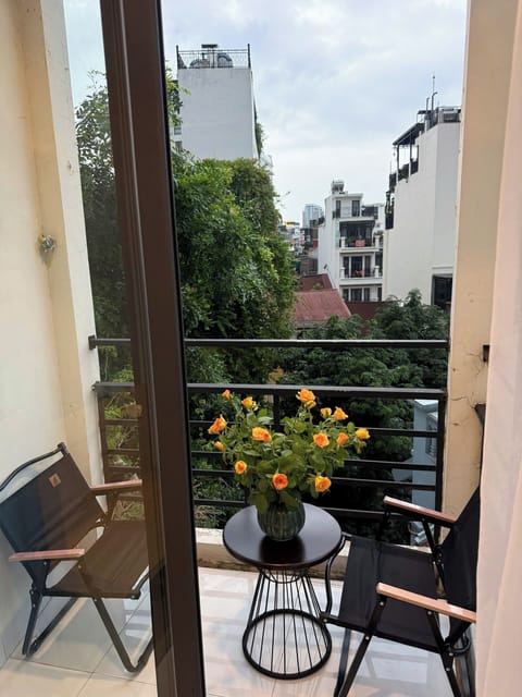 Deluxe Double Room, Balcony | Interior