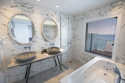 Aeolus COCO-MAT Suite Panoramic Sea View | Minibar, in-room safe, desk, blackout drapes