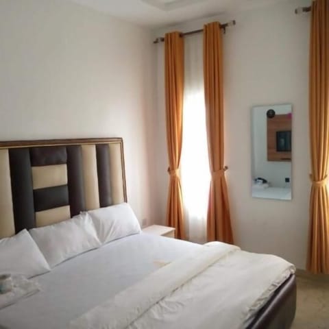 Soundproofing, WiFi (free)