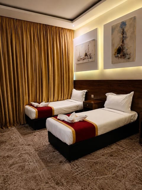 Basic Twin Room, City View | WiFi (free)
