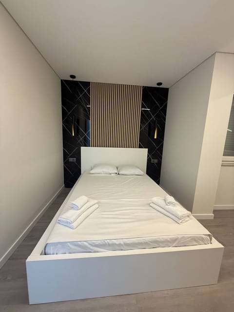 Apartment, 3 Bedrooms, Accessible, Smoking | 3 bedrooms