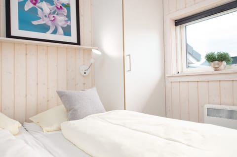 Apartment | 4 bedrooms, individually furnished, bed sheets