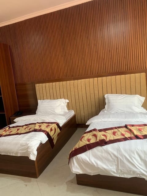 Standard Twin Room, City View | Minibar, soundproofing, iron/ironing board, WiFi (free)