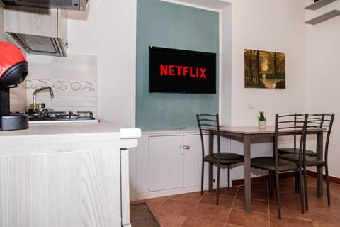 Apartment | Dining