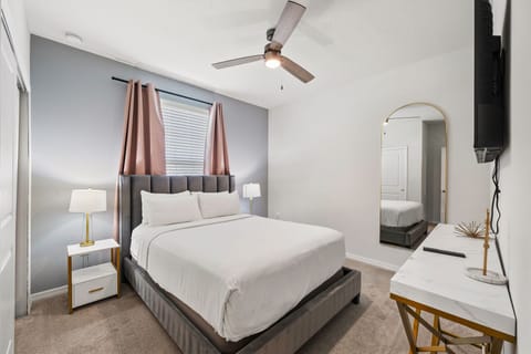 House (5 Bedrooms) | Property amenity