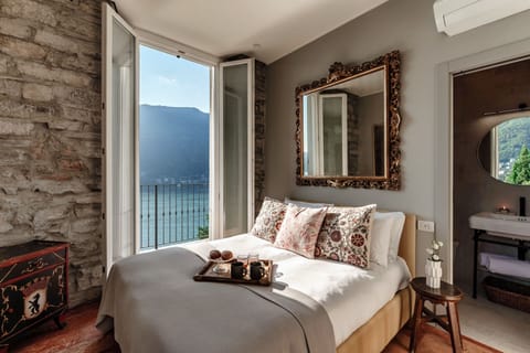 Villa, Lake View | Premium bedding, down comforters, iron/ironing board, cribs (surcharge)