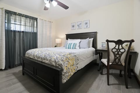 House, 3 Bedrooms | 3 bedrooms, laptop workspace, iron/ironing board, WiFi (free)