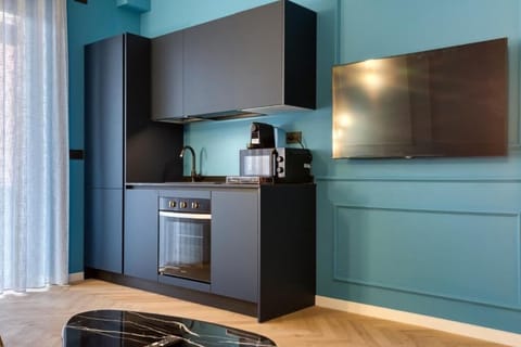 Deluxe Apartment, Balcony, City View | Private kitchen | Espresso maker, coffee/tea maker, fridge, oven