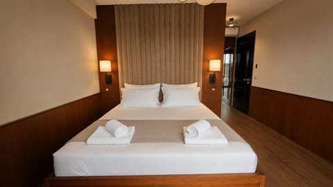 Deluxe Double Room | Premium bedding, Tempur-Pedic beds, in-room safe, blackout drapes