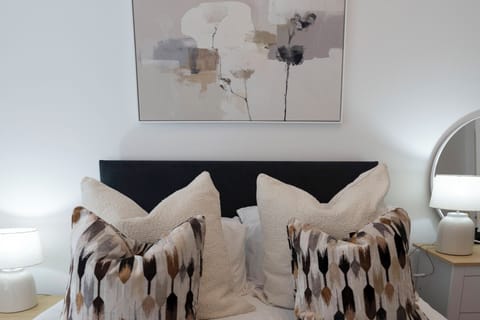 Apartment | Blackout drapes, WiFi (free)