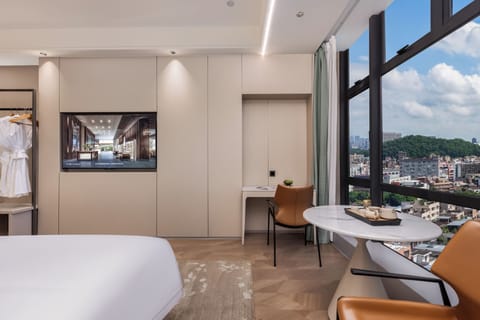 Deluxe Twin Room, City View | WiFi (free), bed sheets