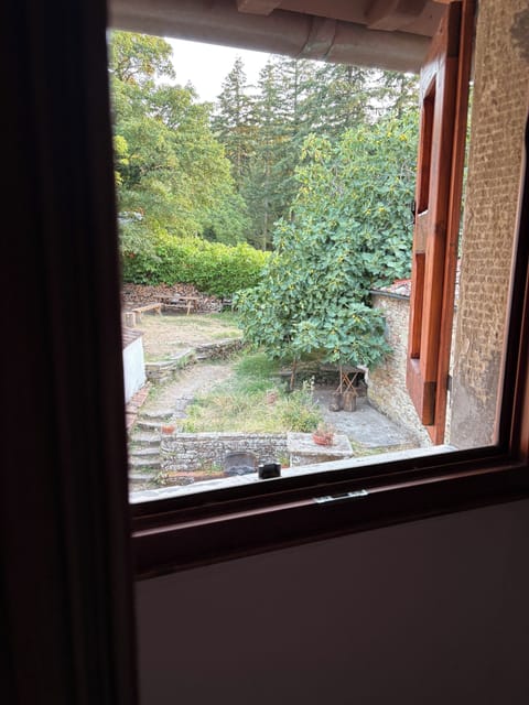 Room, Non Smoking, Garden View | Garden view