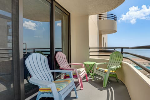 Apartment (2 Bedrooms) | Front of property