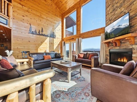 Cabin, 5 Bedrooms | Living area | Smart TV