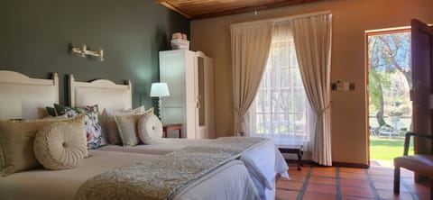 Comfort Twin Room, 2 Twin Beds, Non Smoking, Garden View | Hypo-allergenic bedding, in-room safe, individually decorated