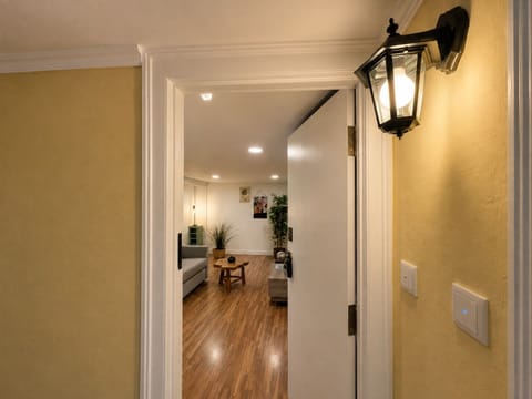 Deluxe Penthouse, Ensuite, River View (Lisbon Bridge) | Miscellaneous