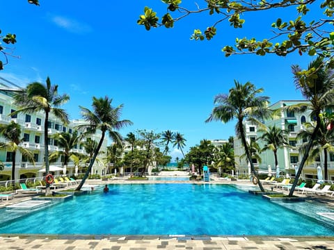 3 outdoor pools