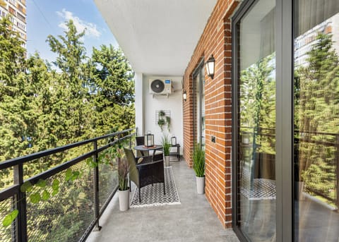 Apartment, Courtyard View | Outdoor dining