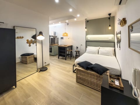 Studio Suite, Patio | WiFi (free)