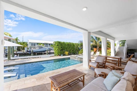 House | 4 bedrooms, high-speed internet