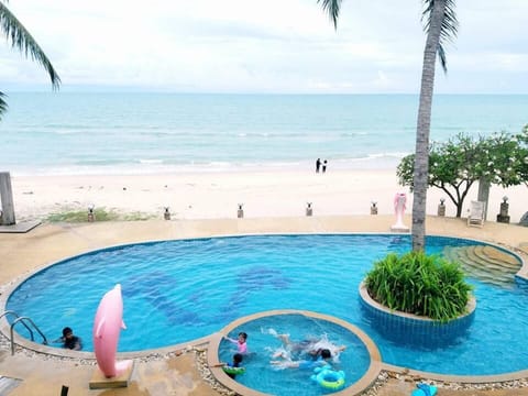Outdoor pool, sun loungers