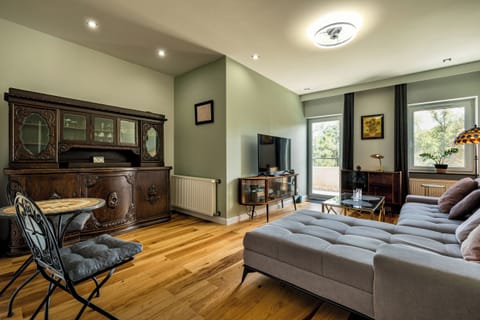 Apartment, Balcony | Living room