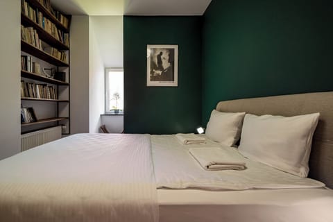 Apartment, Balcony | Iron/ironing board, WiFi (free)