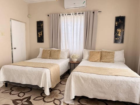 House | 1 bedroom
