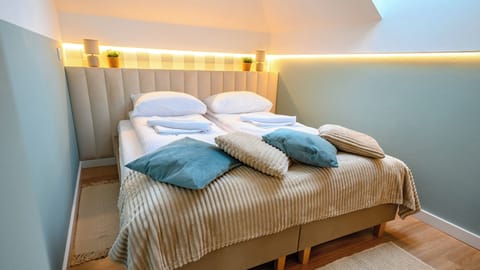 Apartment (11) | Iron/ironing board, WiFi (free)