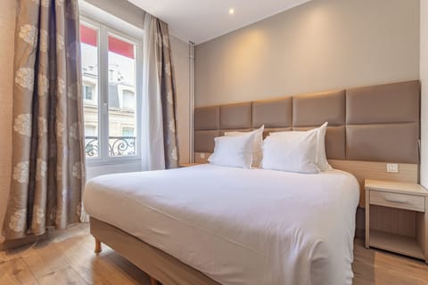 Double Room | In-room safe, desk, iron/ironing board, free WiFi