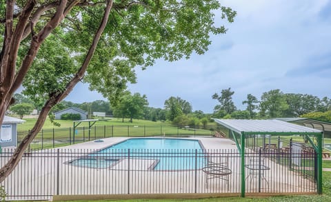 Apartment, 2 Bedrooms, Garden View | Pool | Seasonal outdoor pool