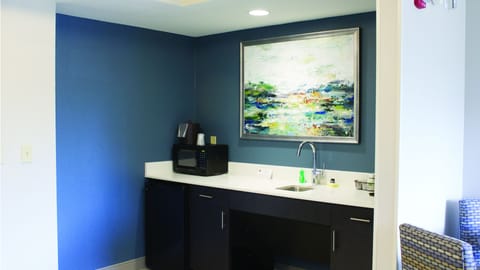 Suite, 1 Bedroom (Living Area) | In-room safe, desk, blackout drapes, soundproofing