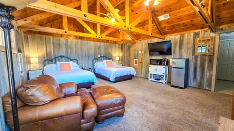 Studio, 2 Queen Beds, Pets Not Allowed, Garden View (Rosemary) | 1 bedroom, individually decorated, individually furnished