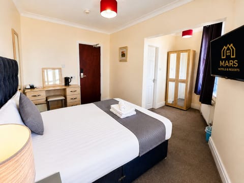 Standard Double Room | Blackout drapes, soundproofing, iron/ironing board (on request)